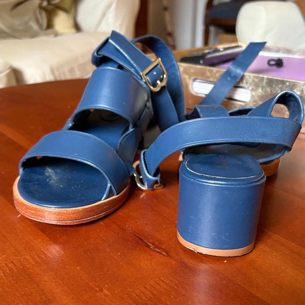 Brooks Brothers Blue Leather Sandals
